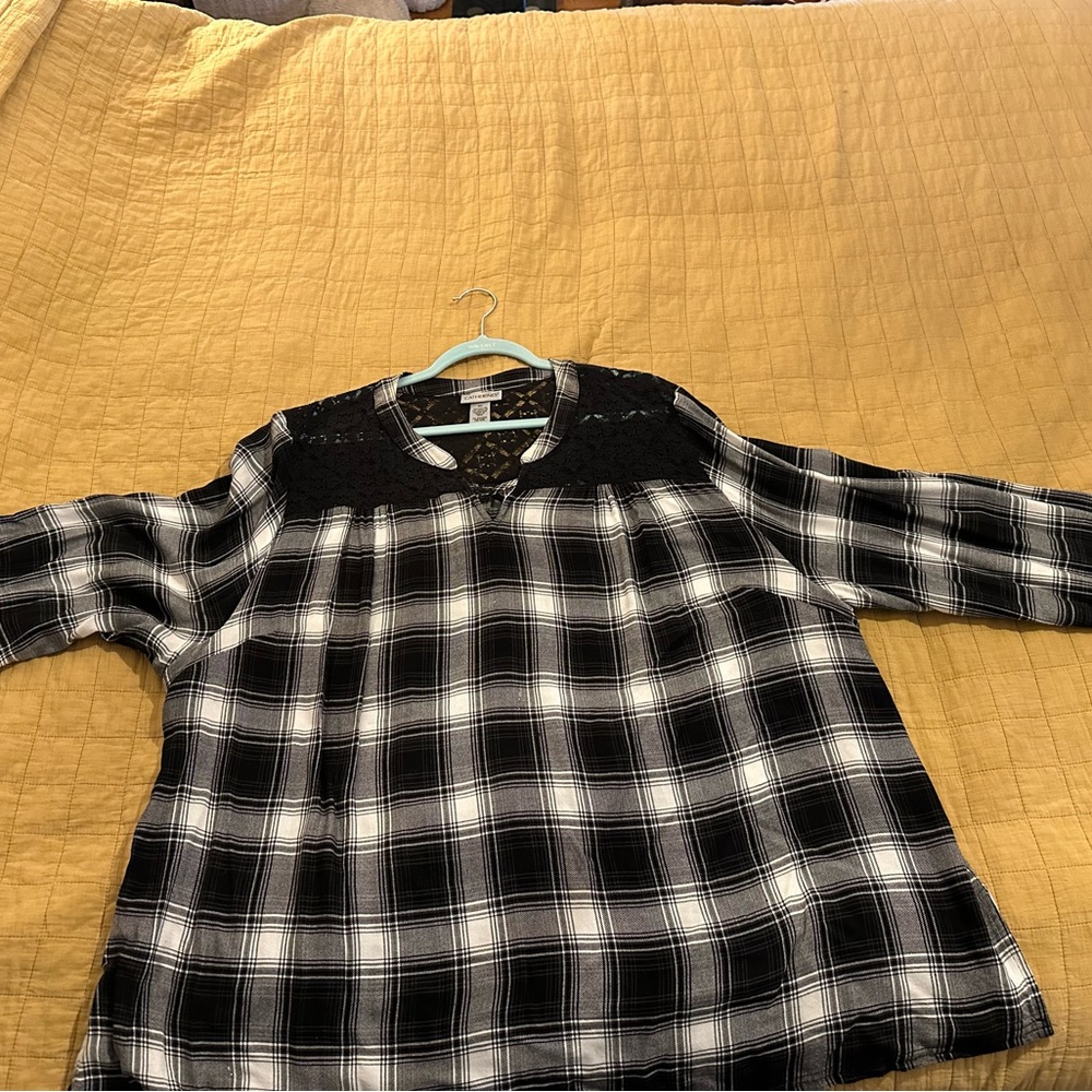 Catherine’s baby doll plaid shirt